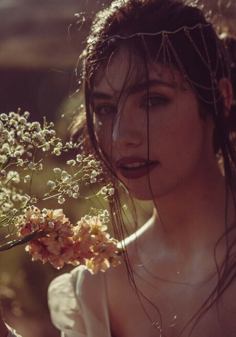 Maud Elena model nude picture