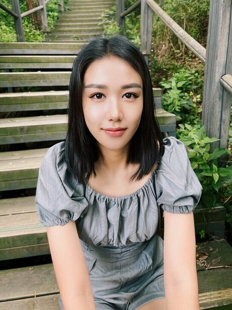 Thea Lee Best Profile Photo