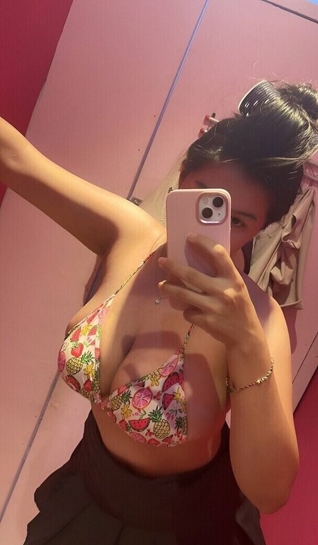 MeiMei Chan star nudes pic