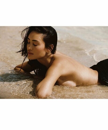 Elizabeth Wood exclusive actress galleries