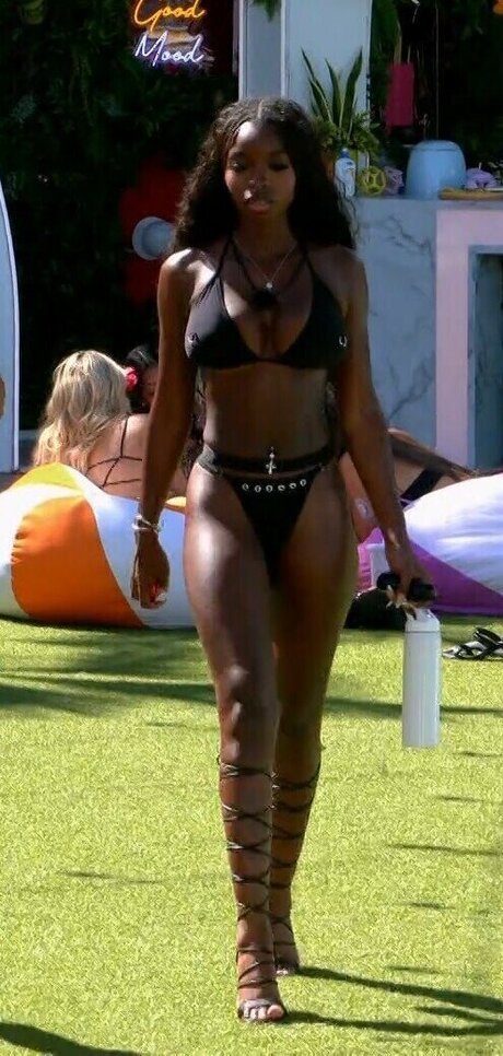 Olandria Carthen high quality model image