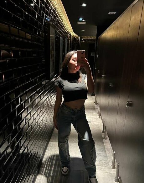 curvy solo onlyfans erotic pics