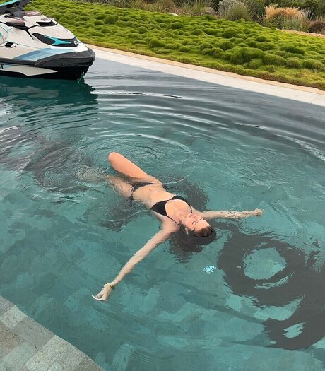 Itssluciaf pornstar perfect galleries