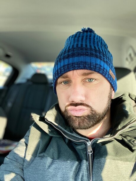 Niko Lovax model top images