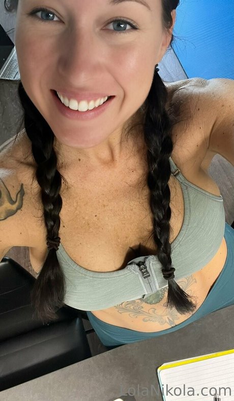 lolanikolavip nudes star photos