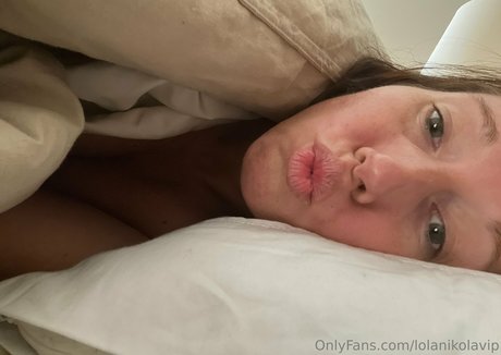 lolanikolavip sex actress gallery