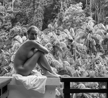 Genevieve Morton star sexy pics