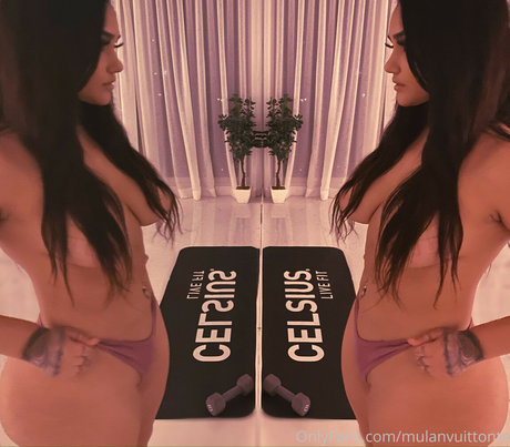 strip nude onlyfans sexy images