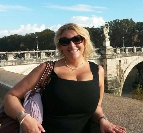 Laura Leonardi star nude galleries