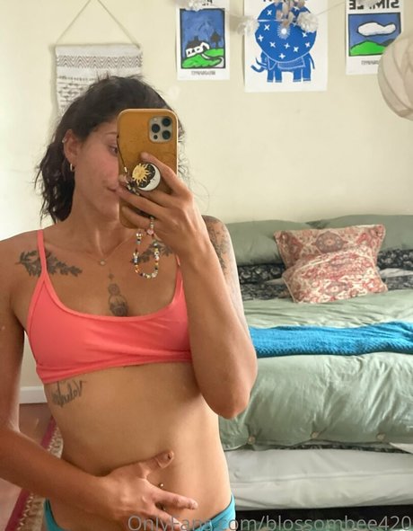 blossombee420 top star photo