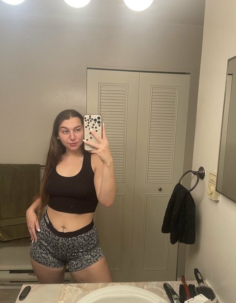 maggierayelle pornstar art galleries