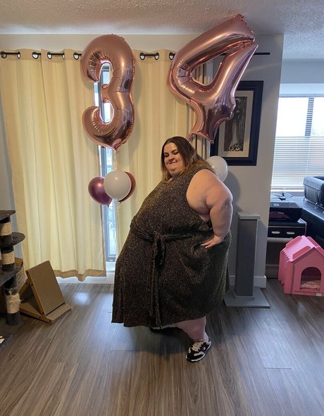 ebony midget onlyfans free porn photos