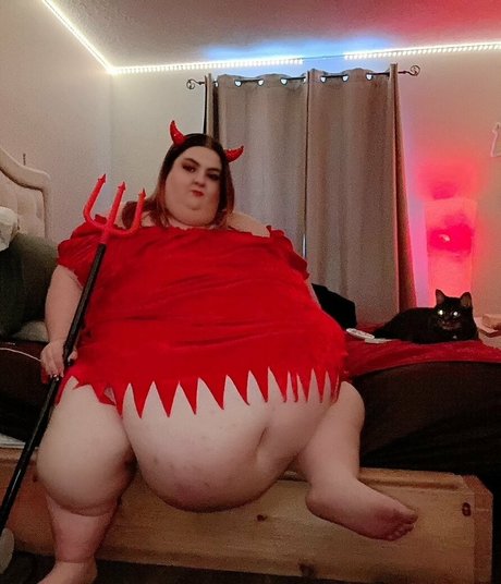 massivelysweet model beautiful img