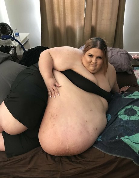 massivelysweet pretty actress img