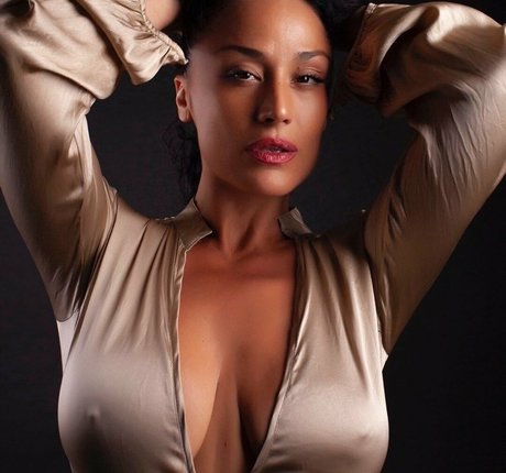 Naziko Duchinskya hot pornstar img