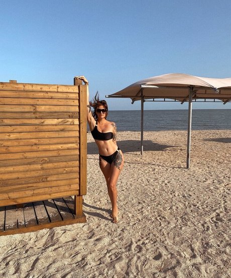 curvy shemale onlyfans sex galleries