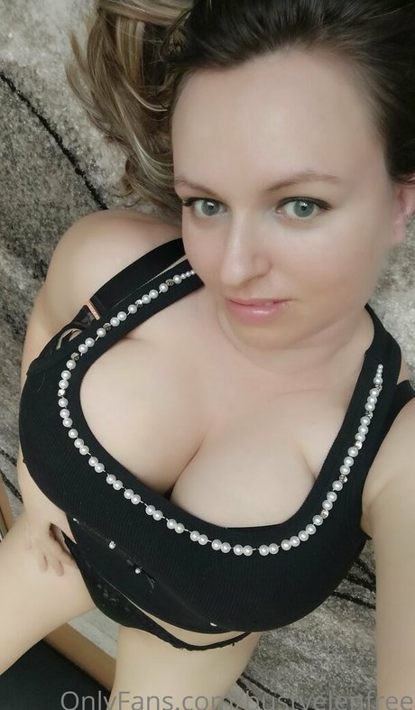 bustyelenfree hot actress galleries