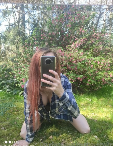 nynhousewife naked star pics