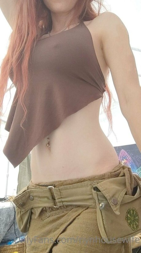 nynhousewife exclusive model image