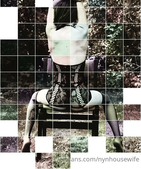 nynhousewife nude star img