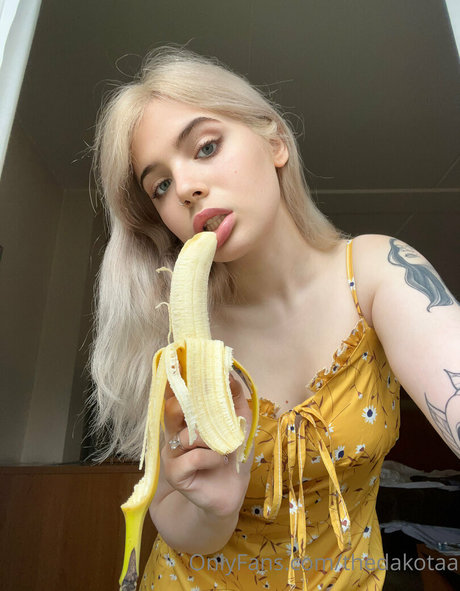 thedakotaa model porn archive