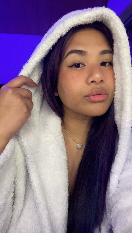 desireedeep sexy star img