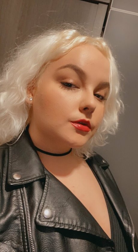 moniiquefox star naked galleries