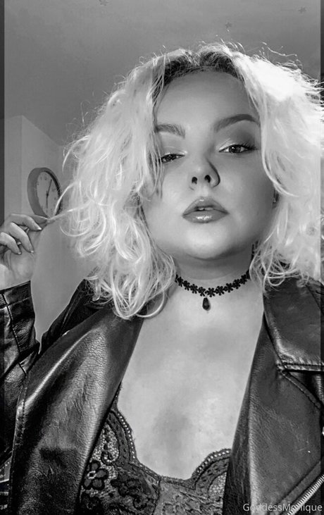 moniiquefox best star photos