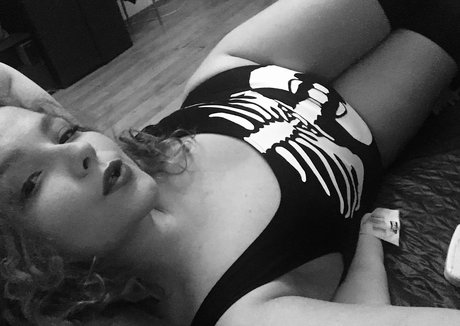 moniiquefox model hd images