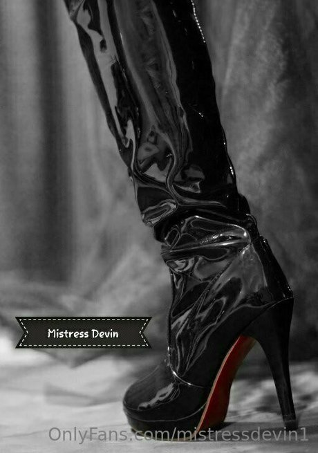 blonde milf onlyfans pretty image