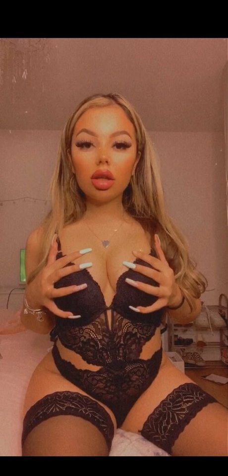 emilyexotics model xxx photo