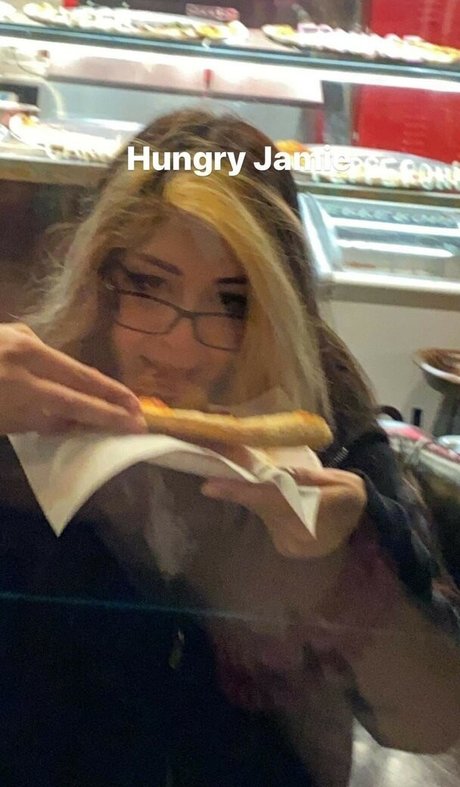 curvy solo onlyfans beautiful image