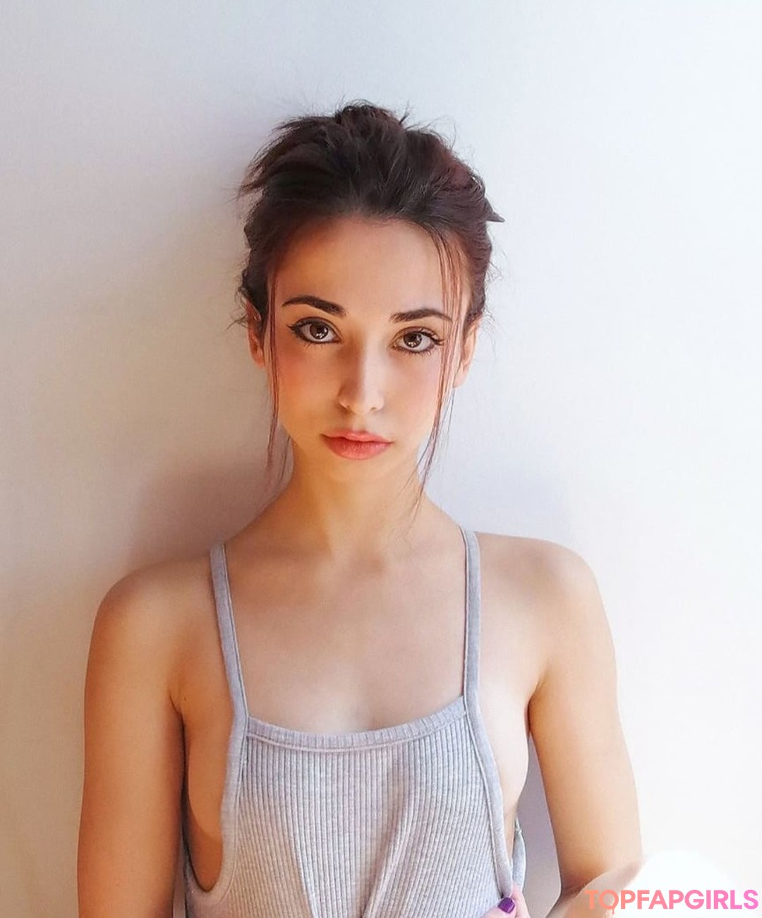 Lucrelisa beautiful actress img