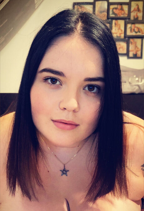 WandaWings high quality actress pics