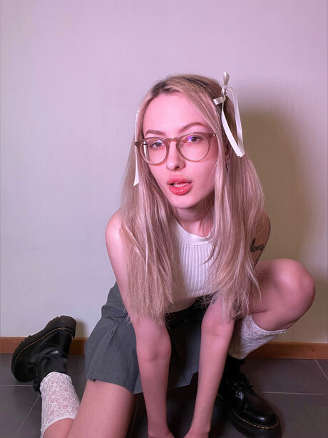 Elfie Grace sex actress photo