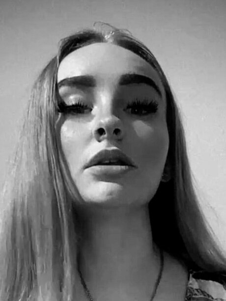 Bidzsanka21 perfect pornstar image