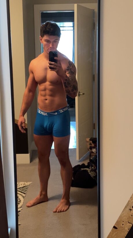 Schimmsky erotic actress img