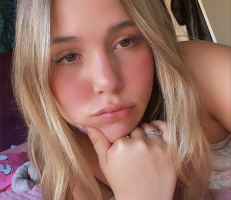 Kaiitlyn_ star high quality image