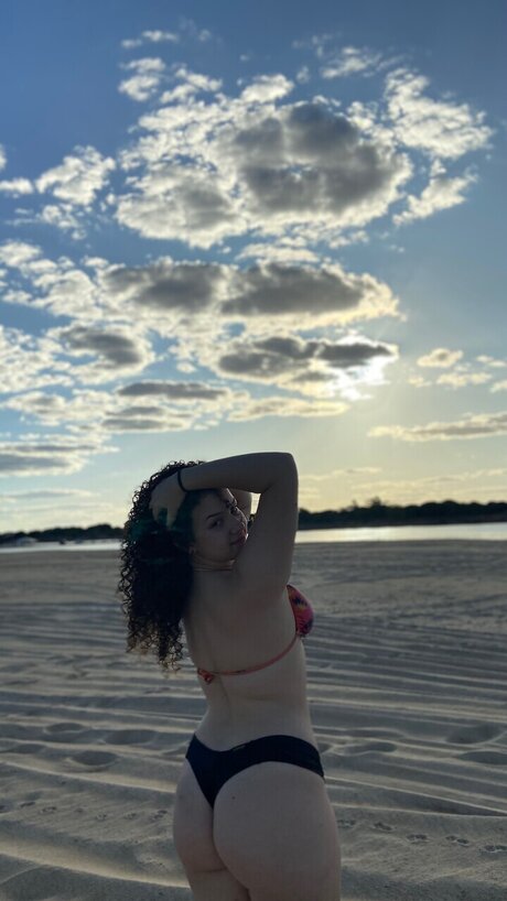 Coelhinha model erotic image