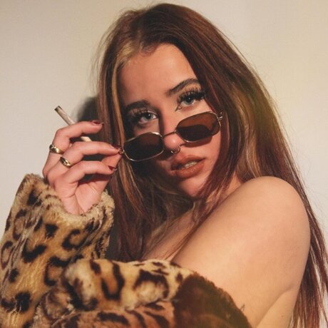 Emma Tyler FREE_ star hd photo