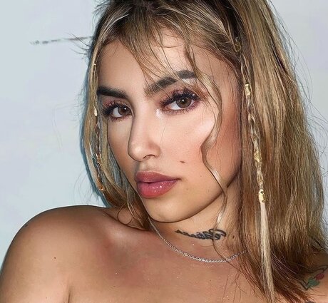 Camila Dreams pornstar nice gallery