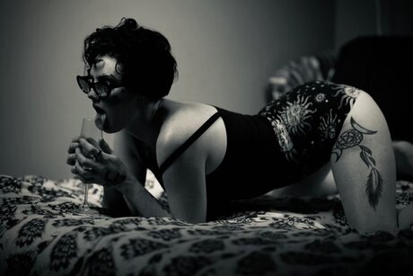 BunnyBele pornographic model archive