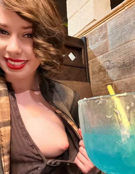 lesbian fuck onlyfans free naked pic