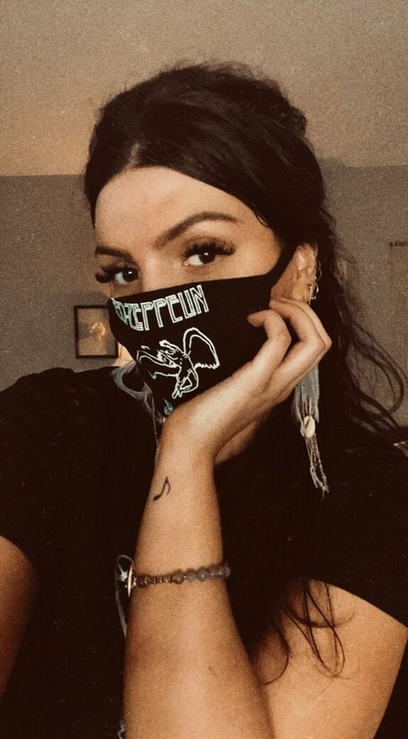 spreading onlyfans top picture