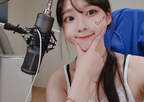 rofvmtm xxx actress galleries