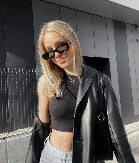 Nadja Arhar top model pics