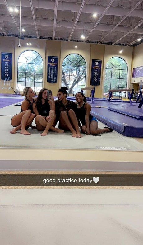 asian shemale onlyfans free sexy image