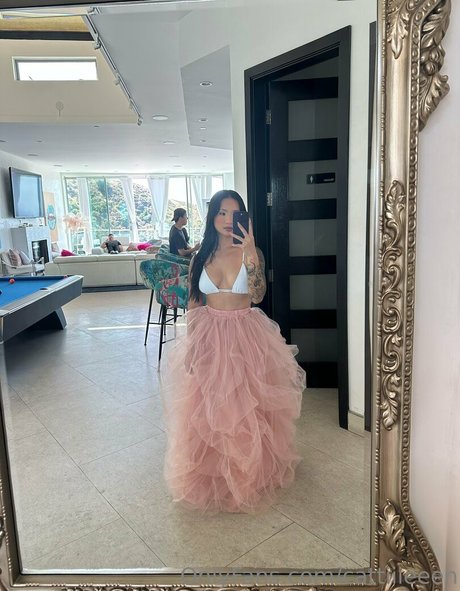 cattiiieeen model sexy photo