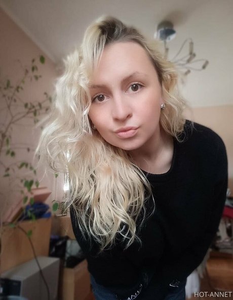 anna bellla pretty pornstar photos