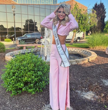 goth thick onlyfans beautiful image